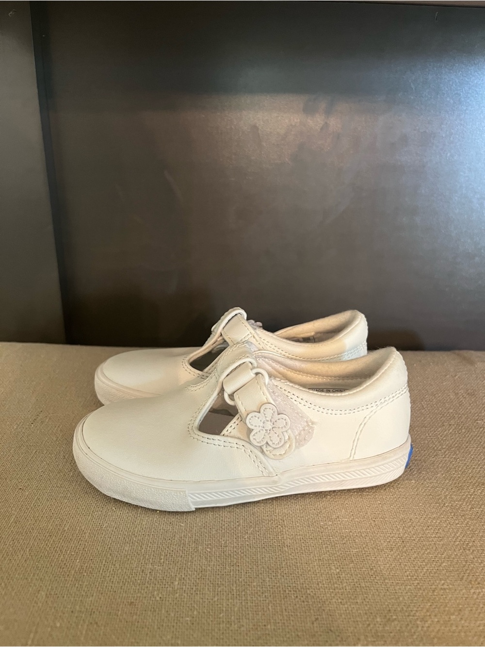 NWOT Keds Toddler Daphne Flower Detail Sneakers in white